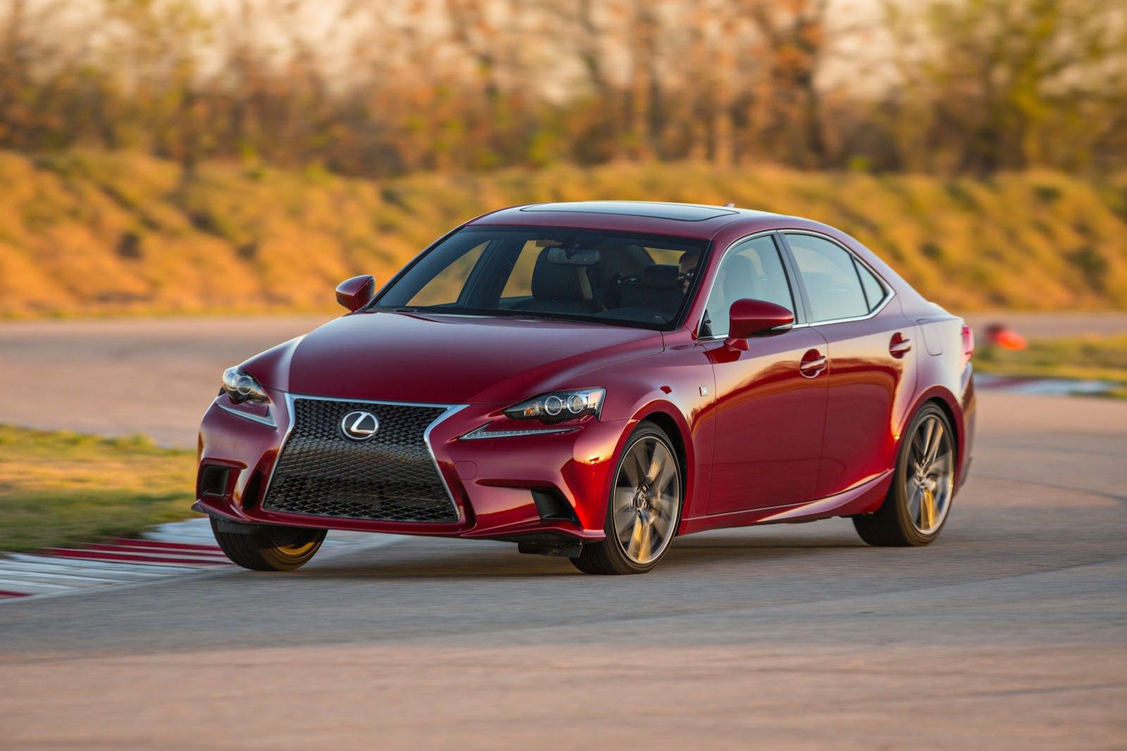 Nowy Lexus IS w pełnej krasie [galeria] 4