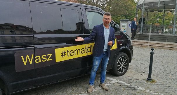 Bus #tematdlauwagi ponownie wyruszył w trasę. „Chcemy dotrzeć do widzów, którzy nie korzystają z internetu”