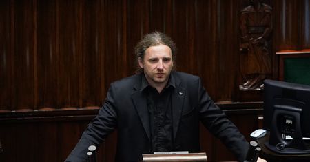 Debata nad prawem drogowym. Wulgarne słowa Sośnierza z mównicy sejmowej