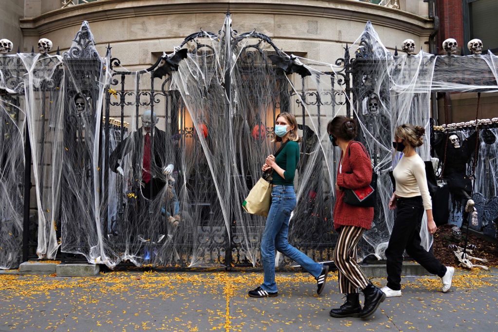 USA. Halloween 2020, czyli "cukierek albo wirus"