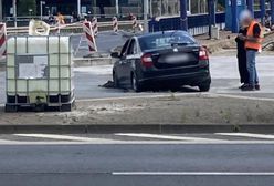 Wjechał autem na świeży beton. Interweniowali budowlańcy