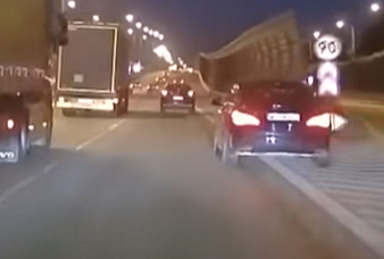 Kierowca mercedesa chciał wymusić odszkodowanie