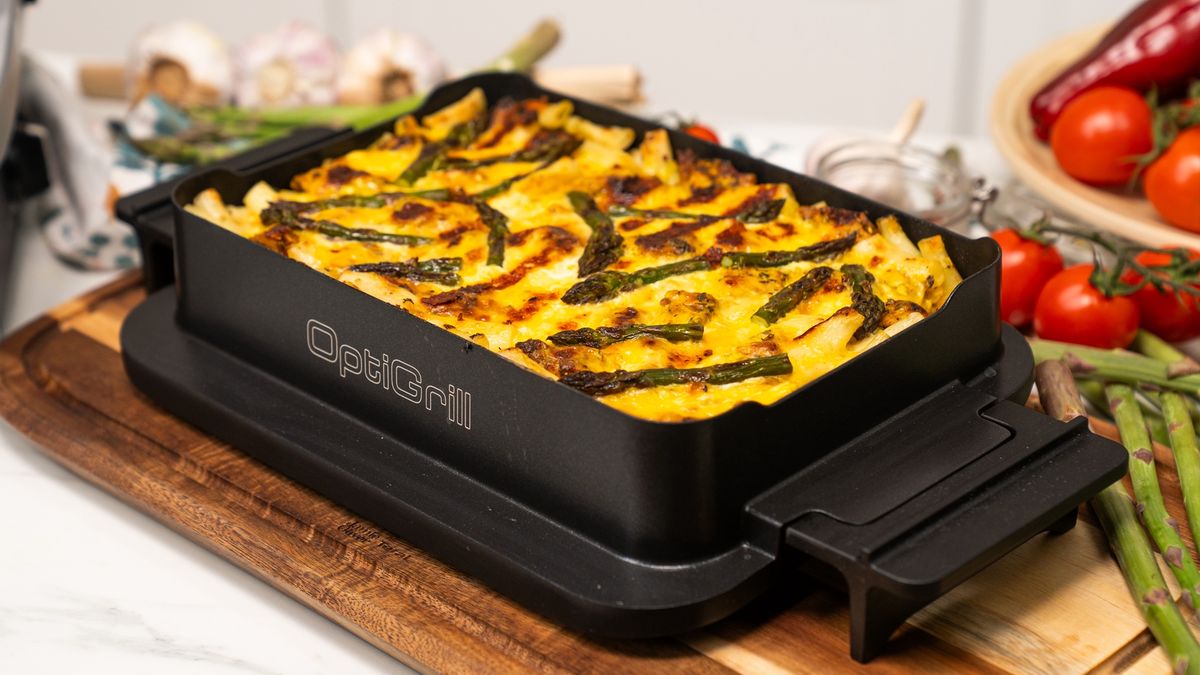 Zapiekanka makaronowa z kurczakiem i szparagami