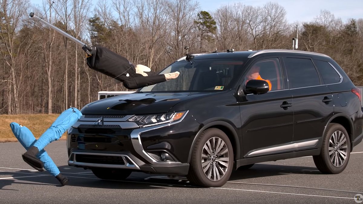 Nierówne wyniki testów aktywnych systemów bezpieczeństwa każą odsunąć nam marzenia o w pełni autonomicznych pojazdach