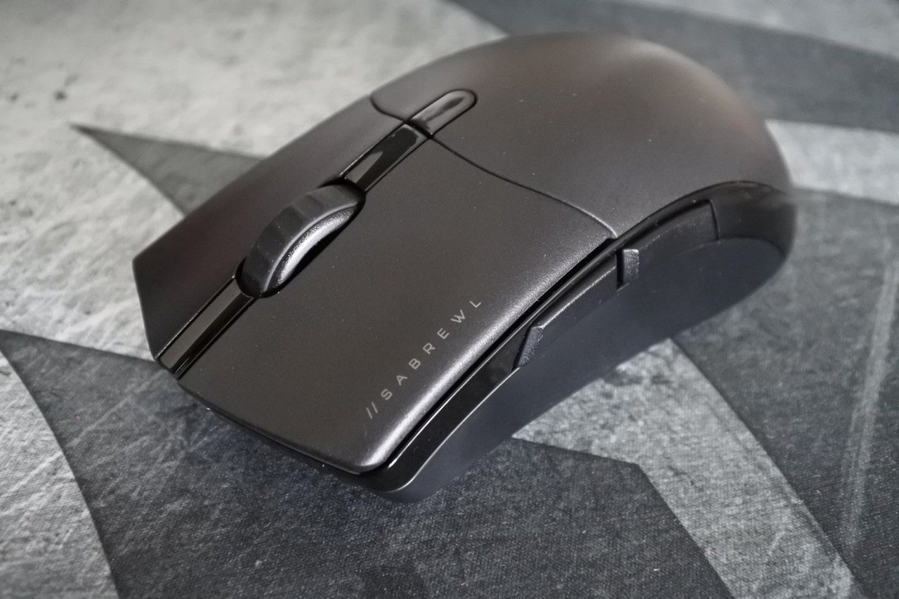 Corsair SABRE RGB PRO WIRELESS, 79 gramów bez kabla