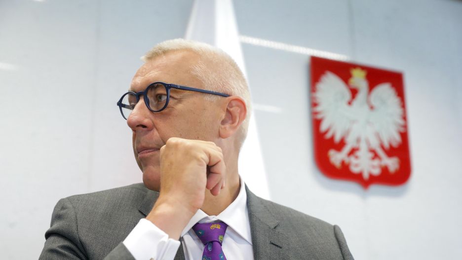 Giertych nie głosował. Przypominają mu, co obiecał Tuskowi