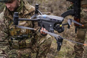 Ukraiński atak dronów w Rosji. Pożar w rafinerii