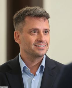 Wiązanka na komisji. Nie wiedział, że ma włączony mikrofon
