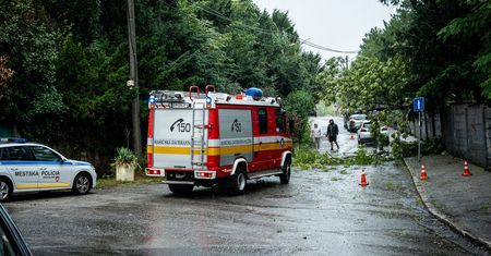 Ulewny deszcz w Słowacji. Zagrożenie dla rzeki Morawy