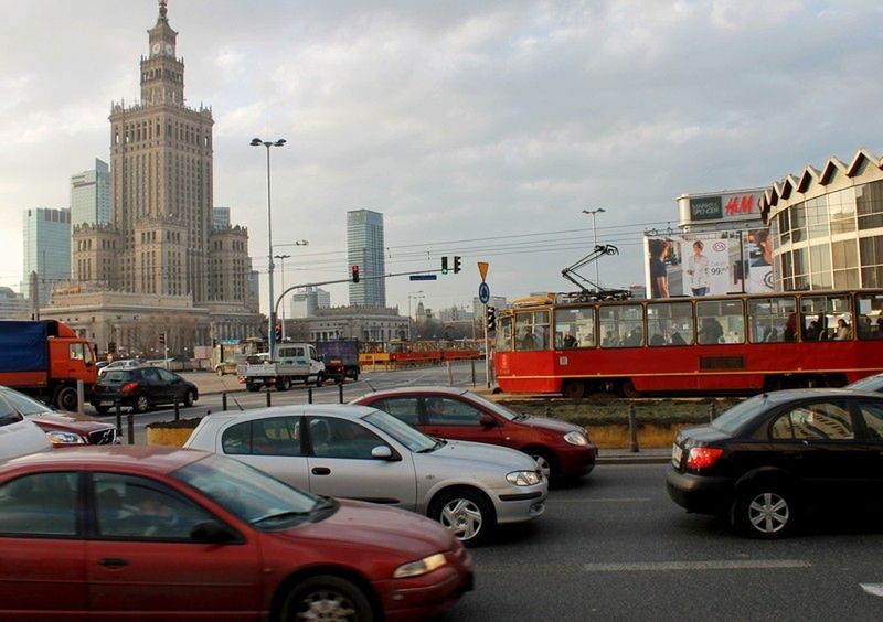 Warszawa na 3. miejscu w rankingu najbardziej zakorkowanych miast Polski