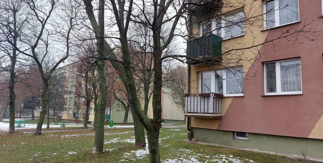 Gostynin: Tragiczne odkrycie w bloku przy ulicy Wyszyńskiego