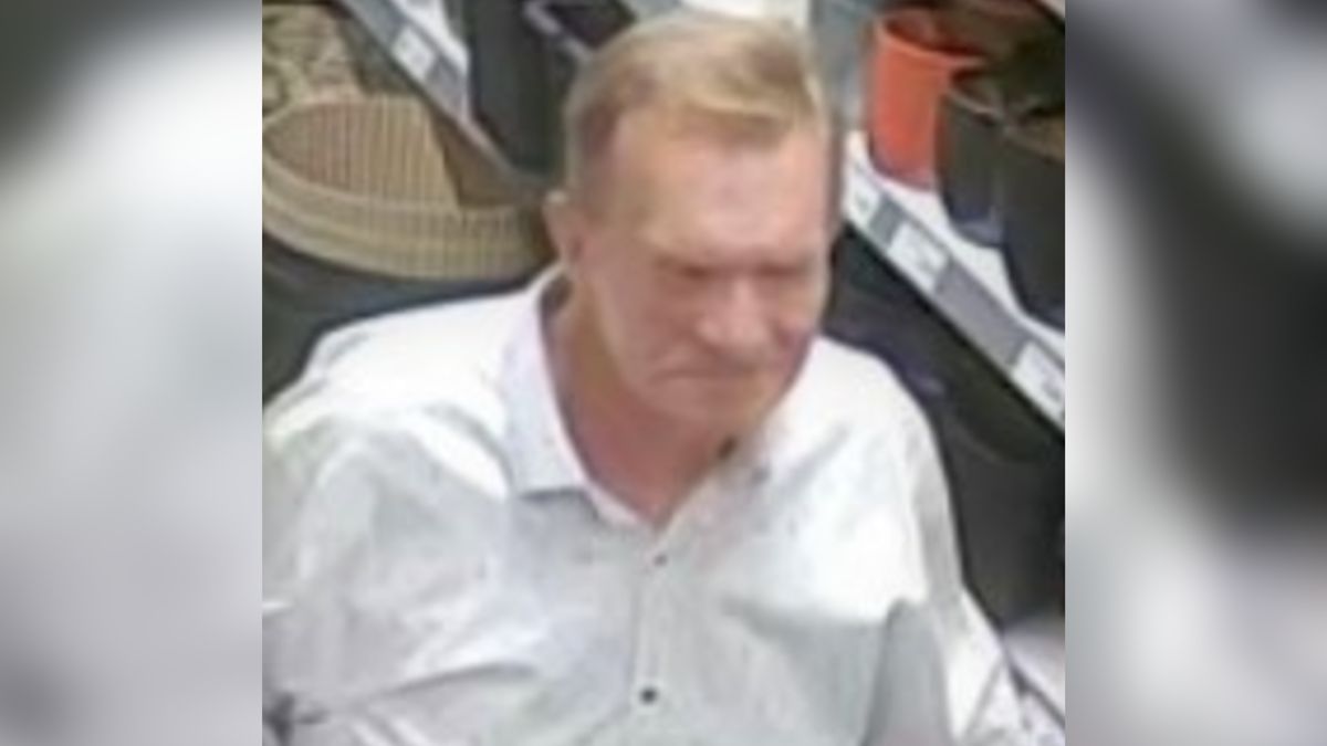 Poznańscy policjanci poszukują tego mężczyzny.