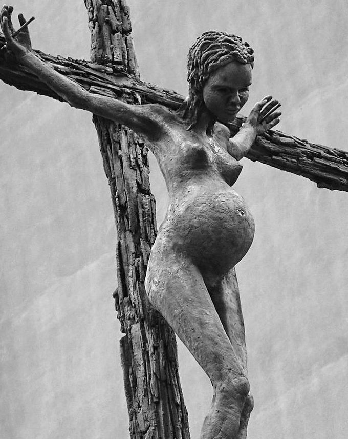 Kinga Rusin wzburzona po śmierci Agnieszki z Częstochowy zamieściła mocny komentarz na temat władzy