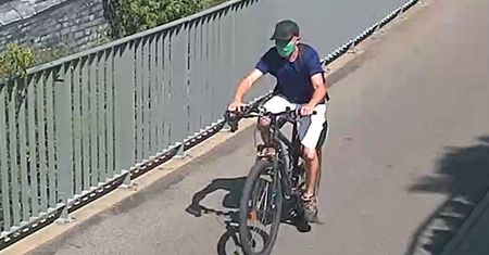 Lublin. Ukradł rower spod galerii handlowej. Kto rozpoznaje złodzieja w maseczce?
