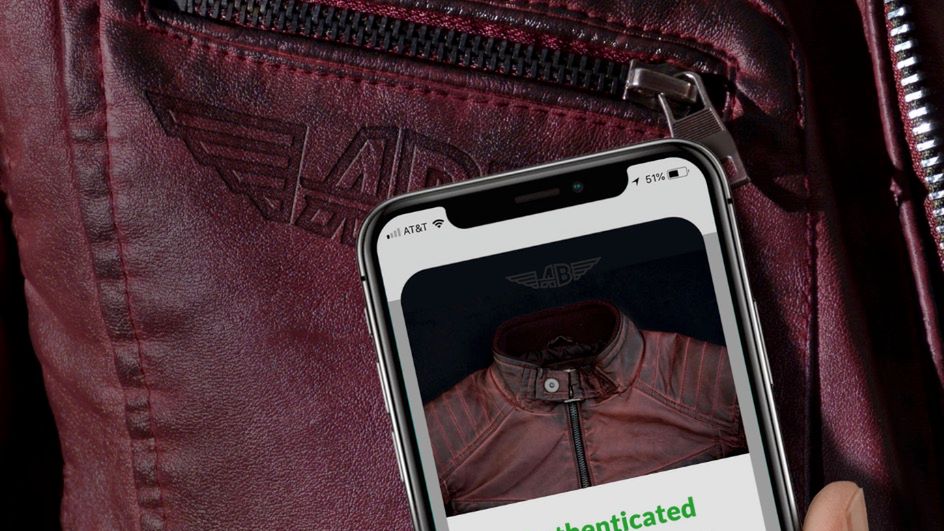 Aplikacja, która odróżnia oryginały od podróbek. Technologię testuje już m.in. Adidas 1