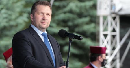 Chcą odwołania Przemysława Czarnka. Wiceszef ZNP uzasadnił wniosek