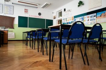 Nauczyciel z Sieradza w areszcie. W tle mefedron i wątek nieletniego