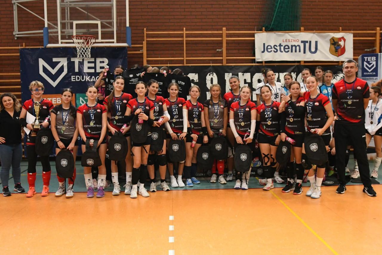 Młodziczki SKF PBS SP 69 Poznań najlepsze w Lesznie. Anna Szymańska MVP turnieju