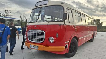 Kraków: Przegubowy Ikarus, Solaris Urbino 12 oraz MAN znowu na ulicach miasta