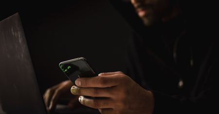 Atak hakerski na NAU Mobile. Wykradziono dane osobowe