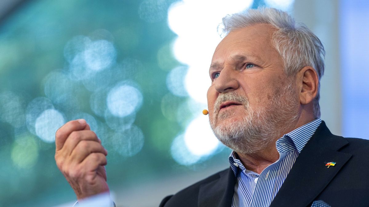 Kwaśniewski o Trumpie i jego "boskiej misji"