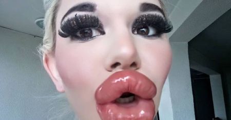23-letnia "żywa Barbie" twierdzi, że ma największe usta na świecie. Andrea Ivanova pochodzi z Bułgarii