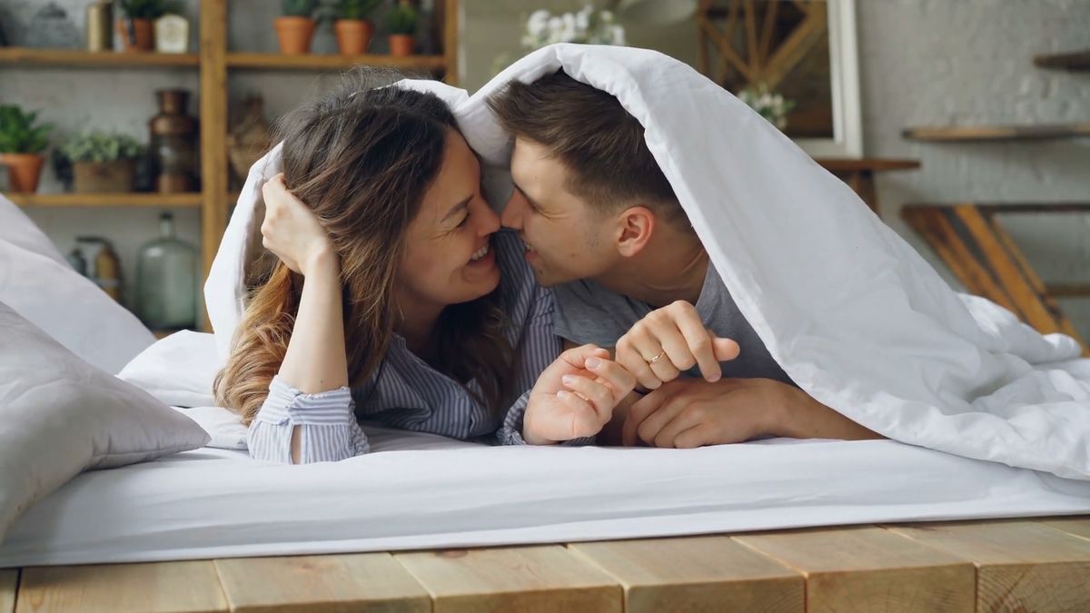 Naukowcy potwierdzają, że seks lepiej uprawiać rano