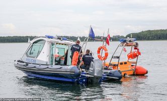 Na jeziorze, na którym zaginął Piotr Starak doszło do DRUGIEGO WYPADKU. Dwóch mężczyzn trafiło do szpitala