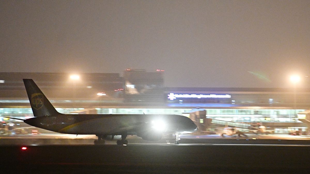 Koronawirus. Tym samolotem do Polski przyleciały szczepionki