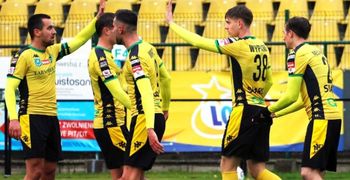 Siarka Tarnobrzeg znów wygrywa. Tuzin goli Pawła Mroza