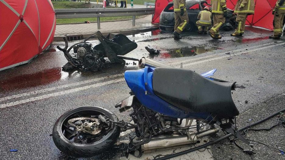 Trzy ofiary śmiertelne w zderzeniu samochodu z motocyklem