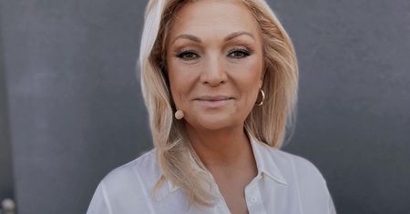 Jak się ubrać na święta? Trzy stylizacje z ulubioną bluzką znanych Polek