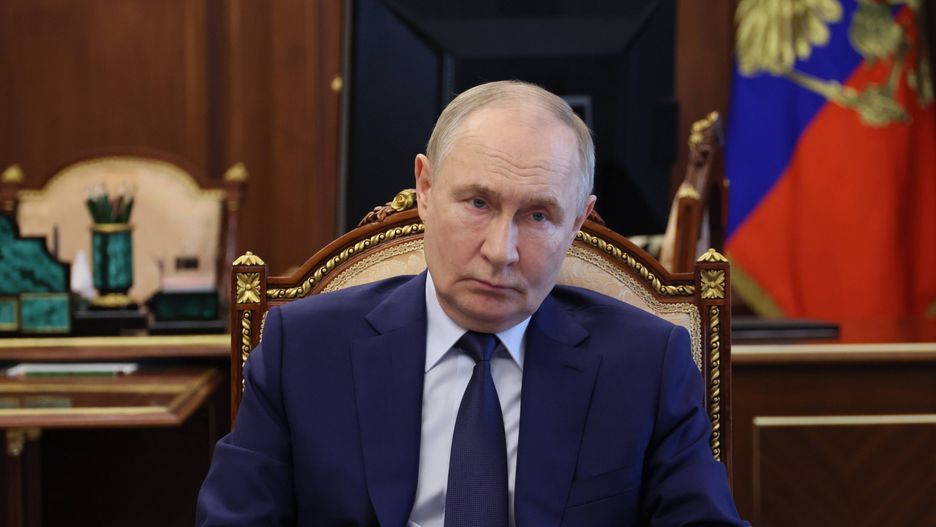 Russian president holds government meeting in Moscow
epa12237503 Russian President Vladimir Putin holds a meeting with the government at the Kremlin in Moscow, Russia, 14 July 2025.  EPA/MKHAIL METZEL / SPUTNIK / KREMLIN POOL  MANDATORY CREDIT 
Dostawca: PAP/EPA.
MKHAIL METZEL / SPUTNIK / KREMLIN POOL
Russia