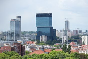 Każdy na Śląsku chciałby mieć taki widok z okna. Z tej perspektywy Katowice wyglądają jeszcze lepiej. Nie wierzycie? No to zobaczcie