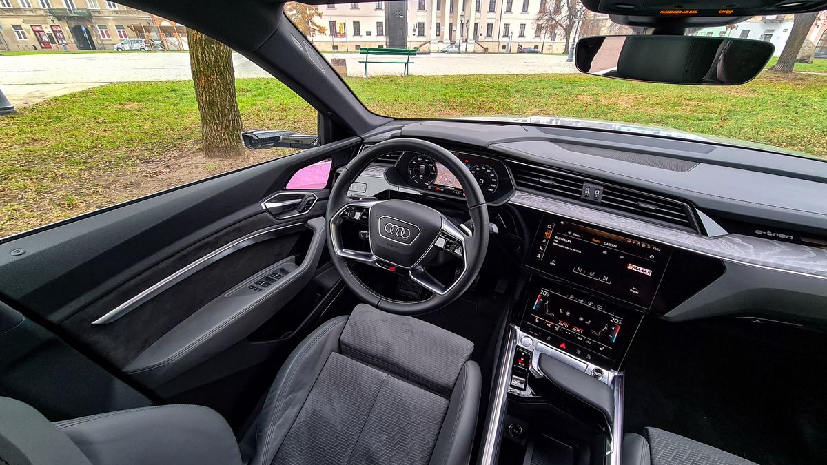 Audi e-tron Sportback: Wirtualne lusterka, Audi Charging Service, system i kamery 360 stopni z 3D 1