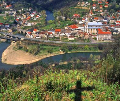 Bardo. Historia. Atrakcje. Co warto zwiedzić