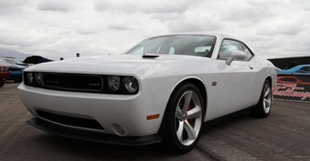 Dodge Challenger Kowalski Edition dla fanów Vanishing Point [wideo]