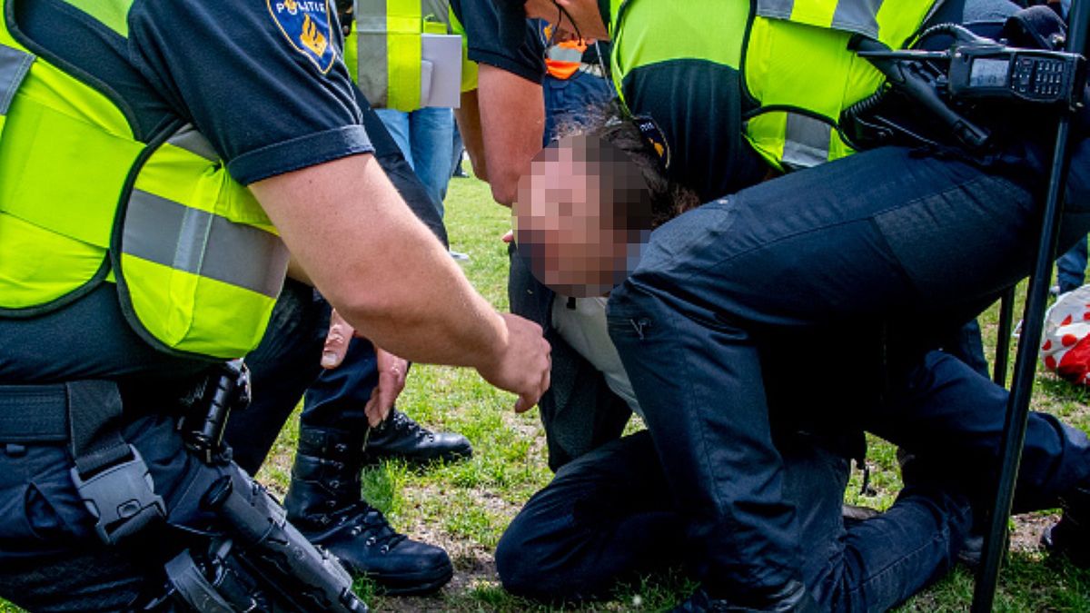 Niderlandzcy policjanci zatrzymali duet włamywaczy. Szybko potwierdzili, że obaj mężczyźni są obywatelami Polski 