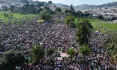 Działo się w nocy. Zamieszki w USA. Starcia z policją i gaz