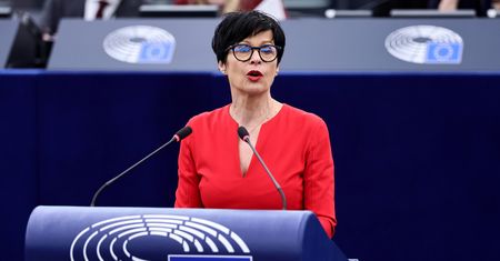 Serbia pod presją UE. W grze 1,5 mld euro z powodu relacji z Moskwą