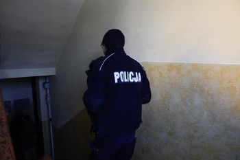 Tragedia w Kościanie. Ciało kobiety odkryte w mieszkaniu