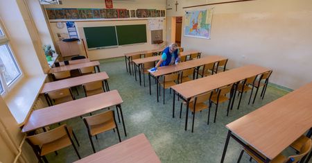 Koronawirus w dolnośląskim. Nie żyje kolejny nauczyciel