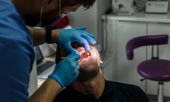 Po tym leku odrastają zęby? Trwają testy w Japonii