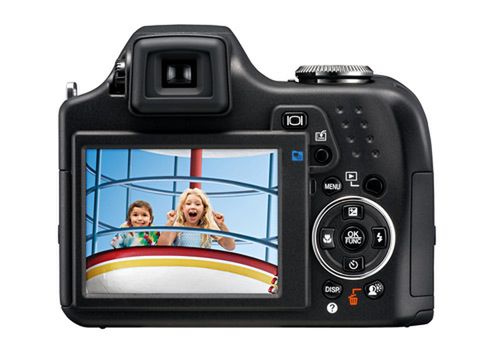 Olympus SP-590UZ z 26-krotnym zoomem 2