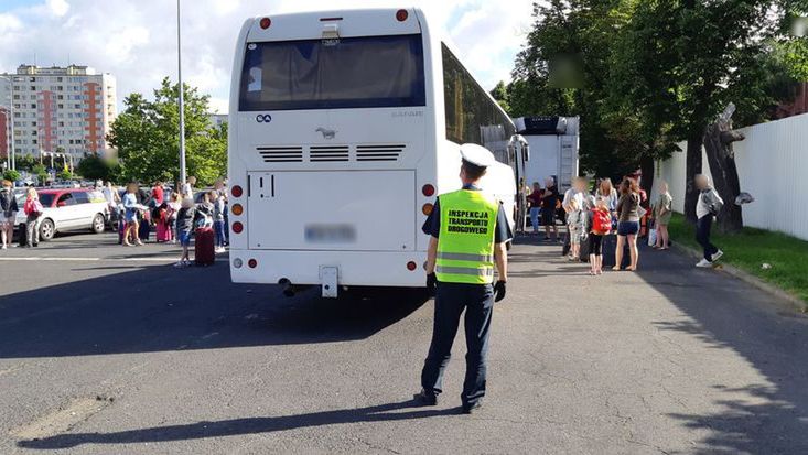 Wrocław. Rodzice kolonistów zapobiegli tragedii na drodze
