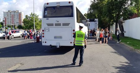 Wrocław. Rodzice kolonistów zapobiegli tragedii na drodze