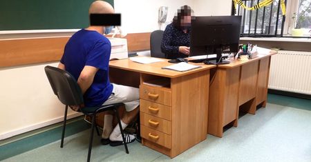 Mazowieckie. Użył gazu łzawiącego i groził nożem napotkanemu mężczyźnie