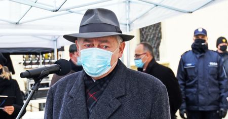 Prezydent Majchrowski dostał mandat... za cygaro