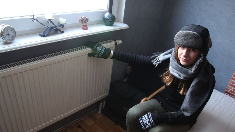 W Krakowie rozpoczął się sezon grzewczy. Niektórzy mieszkańcy skarżą się zimne kaloryfery (zdjęcie poglądowe).