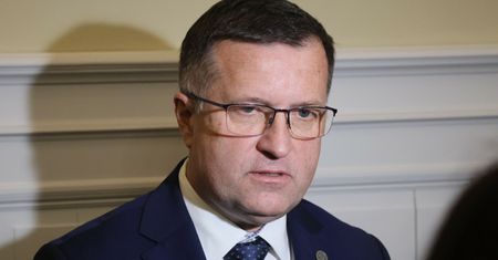 Tak działa rosyjska dezinformacja. Komisja Stróżyka mówi o "wojnie kognitywnej"